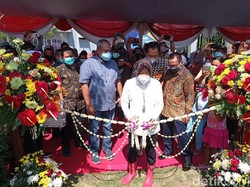 Risma Resmikan Taman Hutan Raya ke-10 di Surabaya