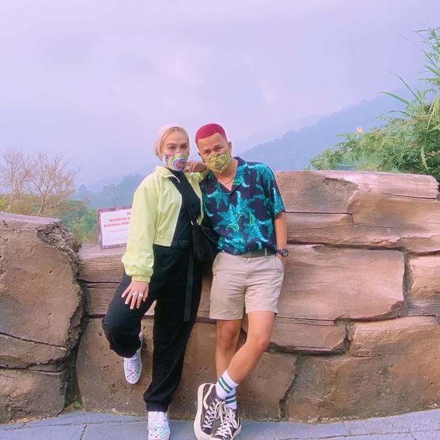 Ashilla Sikado dan pacar liburan bersama di tengah pandemi/instagram.com/ashillasikado