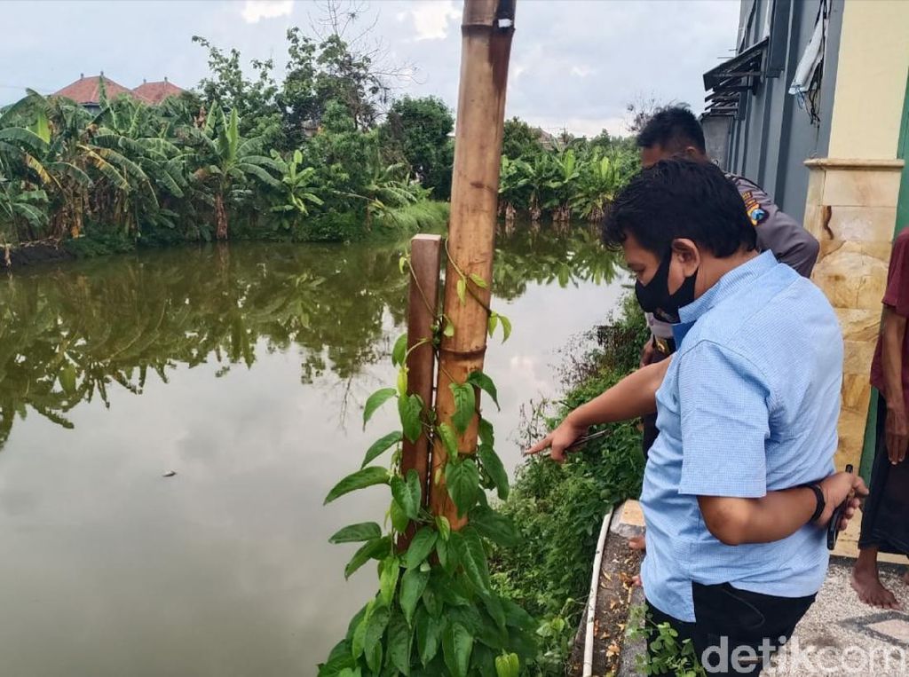 Lepas Pengawasan Ibu, Seorang Balita Lamongan Tewas Tenggelam di Tambak Lepas Pengawasan Ibu, Seorang Balita Lamongan Tewas Tenggelam di Tambak