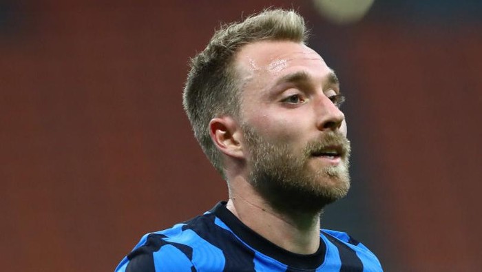 MILAN, ITALY - SEPTEMBER 19:  Christian Eriksen of FC Internazionale looks on during the friendly match between FC Internazionale and SC Pisa at Stadio Giuseppe Meazza on September 19, 2020 in Milan, Italy.  (Photo by Marco Luzzani/Getty Images)