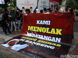 Massa Front Pembela Bangsa Demo Tolak Rizieq Syihab Datang ke Bandung