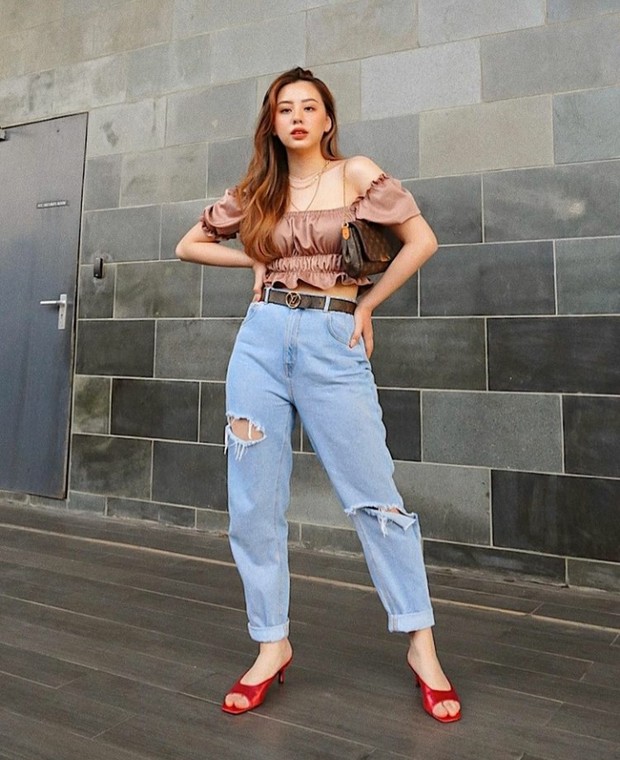 10 Inspirasi Mix and Match Celana Jeans ala Ludovica Jessica