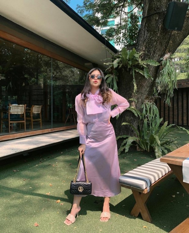 inspirasi fashion all about lilac ala influencer Neva Indriany