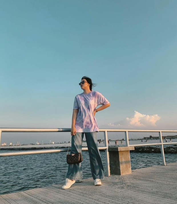 inspirasi fashion all about lilac ala influencer Neva Indriany