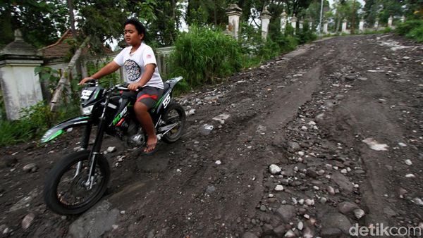 Jalur Evakuasi Gunung Merapi di Klaten Menanti Diperbaiki