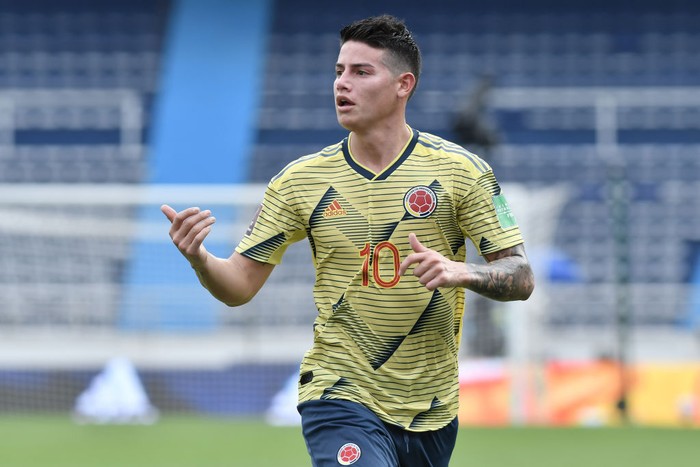 BARRANQUILLA, COLOMBIA - NOVEMBER 13: James Rodriguez of Colombia gestures during a match between Colombia and Uruguay as part of South American Qualifiers for Qatar 2022 at Estadio Metropolitano on November 13, 2020 in Barranquilla, Colombia. (Photo by Gabriel Aponte/Getty Images)