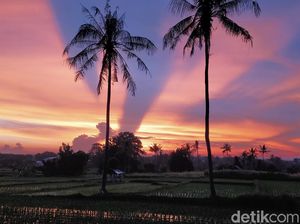 Heboh Langit Banyuwangi Seperti Terbelah yang Ternyata Hal Biasa Heboh Langit Banyuwangi Seperti Terbelah yang Ternyata Hal Biasa