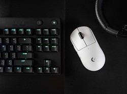 Logitech G Pro X Superlight, Mouse Gaming Nirkabel yang Enteng