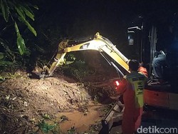 Longsor Cianjur, 1 Orang Tewas-Sejumlah Korban Diduga Masih Tertimbun
