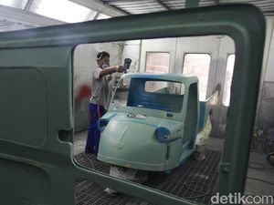 Melihat Restorasi Bemo, Kendaraan Jadul yang Melegenda