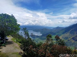 Kemenko Marves Blak-blakan soal Mister Loo Permak WC Danau Toba