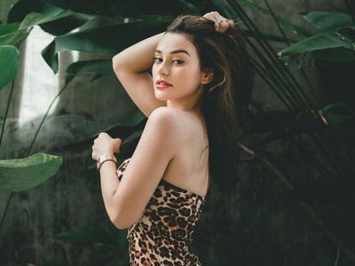 10 Penampilan Nora Alexandra, Istri Jerinx yang Dapat Ancaman Pembunuhan