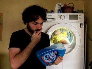 Foto Editan Kocak Momen Ayah Bersama Anak