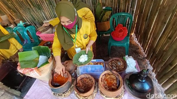 Foto: Pasar Ampiran Kudus yang Unik dan Jadul