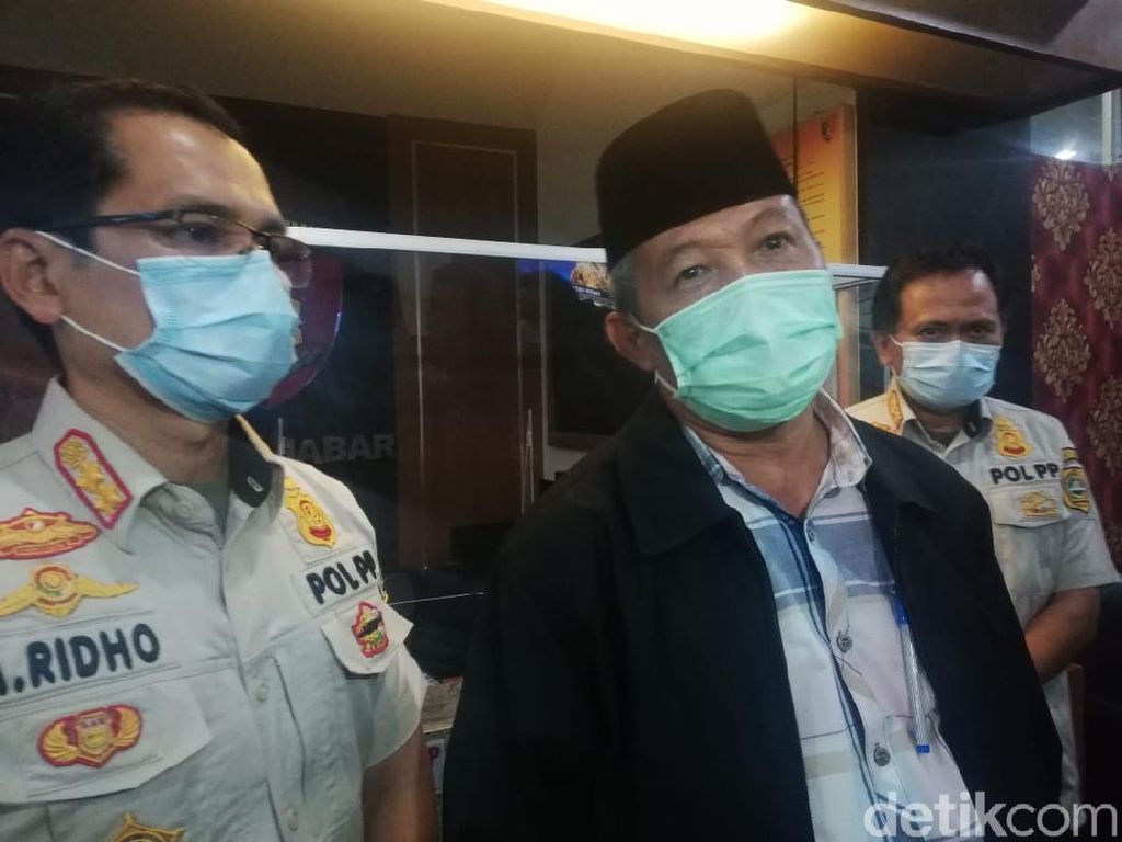 Soal Kerumunan HRS, Sekda Bogor Dicecar 50 Pertanyaan Selama 10 Jam Soal Kerumunan HRS, Sekda Bogor Dicecar 50 Pertanyaan Selama 10 Jam