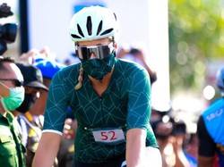 Serunya Menyaksikan Lomba Gowes di Danau Terbesar Kedua di Sumatra