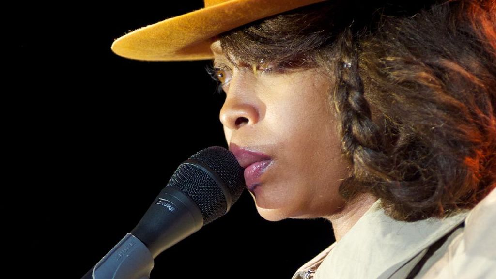 Hasil Tes Aneh Erykah Badu, Hidung Kiri Positif COVID-19, Kanan Negatif Hasil Tes Aneh Erykah Badu, Hidung Kiri Positif COVID-19, Kanan Negatif