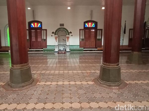 Begini Penampakan Inskripsi di Masjid Menara Kudus