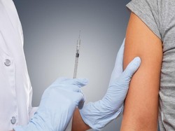 Segera Lapor Jika Alami Gejala Tidak Biasa Setelah Imunisasi