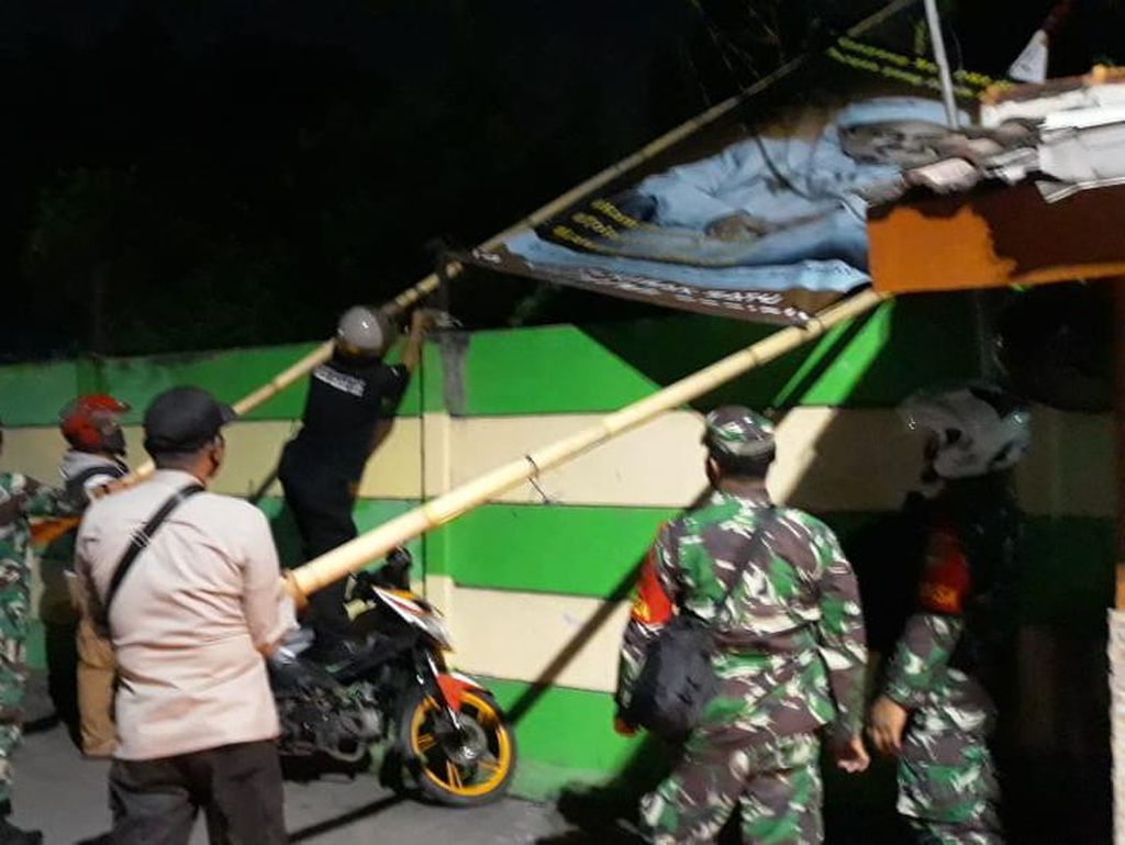 Gesekan di Gang Habib Rizieq, Pencopotan Baliho Jadi Pemantik