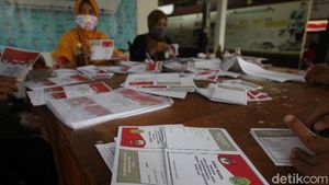 KPUD Bantul Kerahkan 80 Pekerja untuk Lipat Surat Suara
