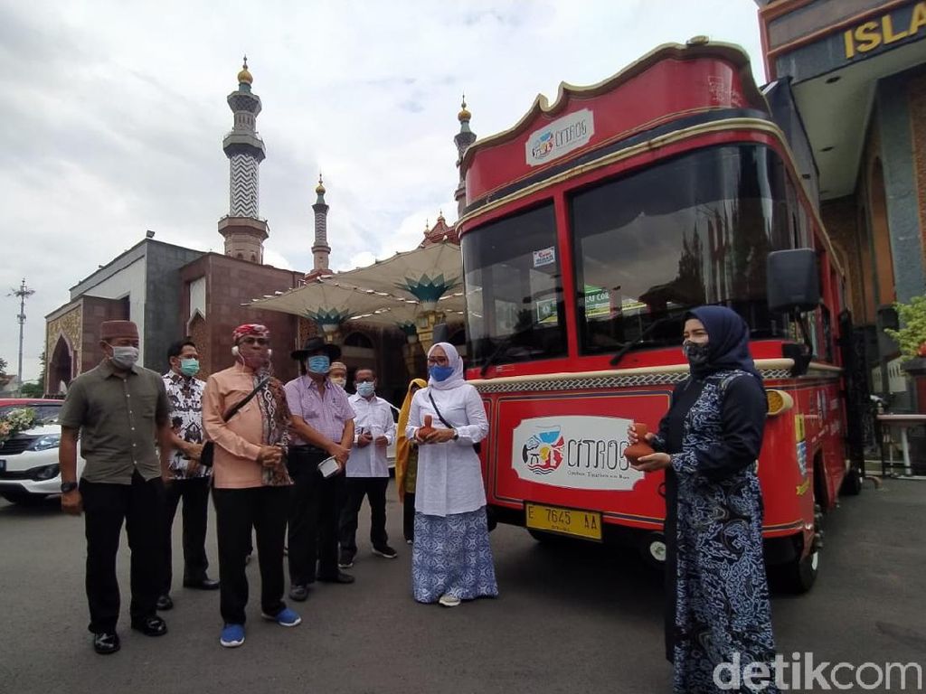 Ada Paket Wisata Religi ke Masjid Kuno di Cirebon Nih Ada Paket Wisata Religi ke Masjid Kuno di Cirebon Nih