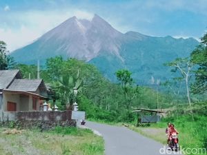 BPBD Klaten: 60 Anak, Ibu Hamil dan Lansia di Lereng Merapi Mengungsi BPBD Klaten: 60 Anak, Ibu Hamil dan Lansia di Lereng Merapi Mengungsi
