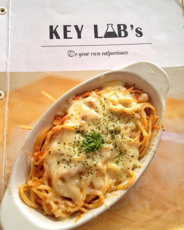 Keylabs merupakan usaha kafe milik sarah kiehl di Malang/instagram.com/sahasikarere