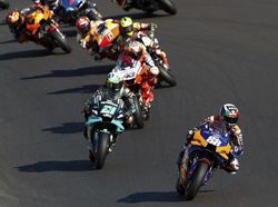 MotoGP Portugal: Tak Tersentuh, Oliveira Menangi Seri Penutup 2020