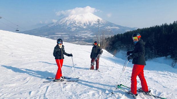 Niseko, Japan - March 5,2019 : Unidentified skier at the ski slope of Niseko Mt. Resort Grand Hirafu at Niseko, Hokkaido,Japan on March 5,2019.