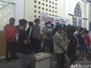 Pesta Miras di Pelataran Masjid, Puluhan Remaja Diciduk Petugas