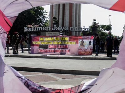 Saat Warga di Beberapa Kota Indonesia Tolak Kehadiran Habib Rizieq