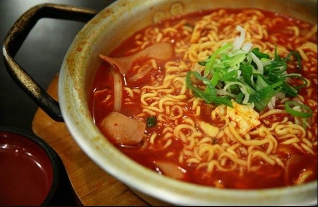 Source: ramyeon/quora.com ramyeon mie instan korea