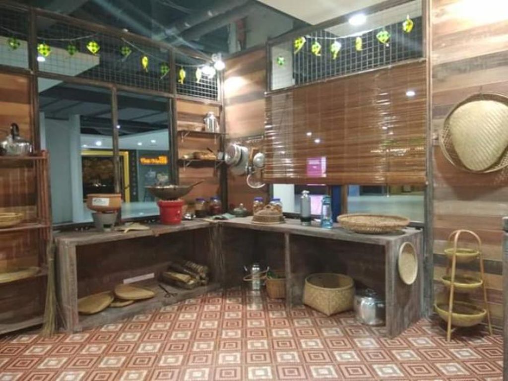 Foto: Teringat Kampung Halaman Saat Transit di Bandara KLIA Malaysia Foto: Teringat Kampung Halaman Saat Transit di Bandara KLIA Malaysia