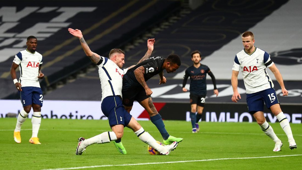 Manchester City sedang seret gol di Premier League (Foto: Getty Images/Clive Rose)