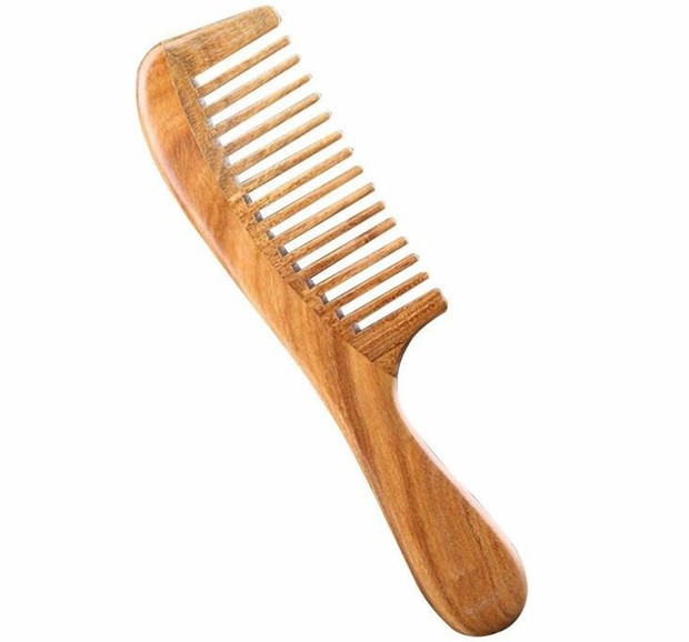 Wide Tooth Comb/Foto: Pinterest tips membersihkan dan memilih sisir