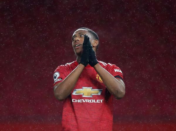 5 Striker (Pernah Top) yang Masih Nganggur