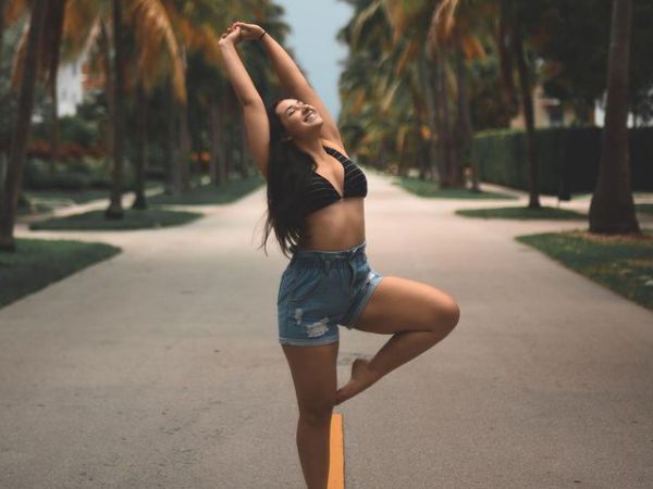 Foto: Wanita Jual Foto Fetish Kaki Berpenghasilan Rp 141 Juta, Didukung Pacar