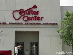 Toko Gitar Terbesar AS Bangkrut!