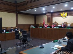 Eksepsi Irjen Napoleon Tak Diterima, Sidang Kasus Suap Lanjut Periksa Saksi