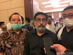 Tertinggal di Survei SMRC, Machfud Arifin: Survei Versi Mereka ya Pasti Menang! Tertinggal di Survei SMRC, Machfud Arifin: Survei Versi Mereka ya Pasti Menang!