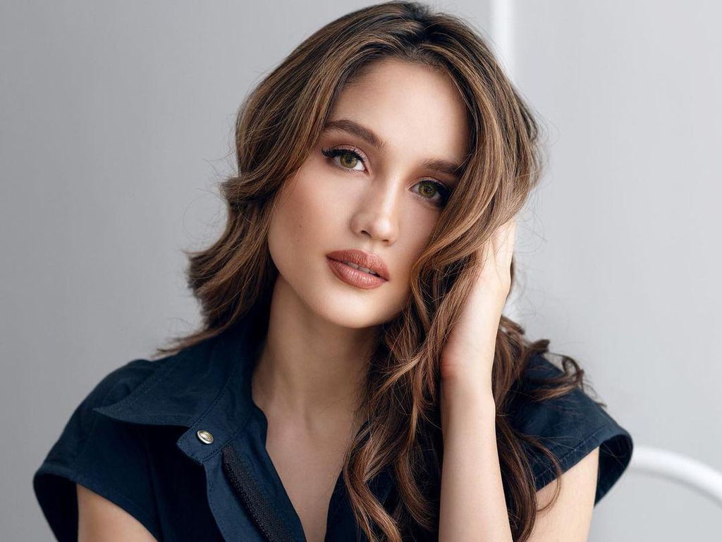Cinta Laura Beberkan Rahasia Kulit Cantiknya Agar Tetap Awet Muda Cinta Laura Beberkan Rahasia Kulit Cantiknya Agar Tetap Awet Muda