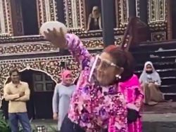 Edhy Prabowo Ditangkap KPK, Netizen Bagikan Video Bu Susi Menari Piring