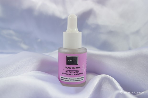 Acne serum ini sedang trending dan sudah di review oleh banyak orang.