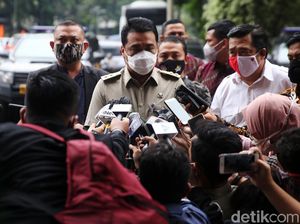 Lurah Cipete Dikeroyok Saat Razia Prokes, Wagub: Tak Boleh Menghakimi Sepihak Lurah Cipete Dikeroyok Saat Razia Prokes, Wagub: Tak Boleh Menghakimi Sepihak