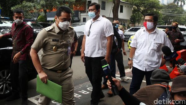 Riza Patria Penuhi Panggilan Polisi Soal Kerumunan HRS