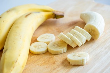 Trik 15 Detik Bikin Pisang Awet, Begini Fungsi Membungkus Tangkai Buah
