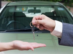 Ada Rencana Bepergian di Akhir Tahun? Lebih Aman Pakai Mobil Pribadi