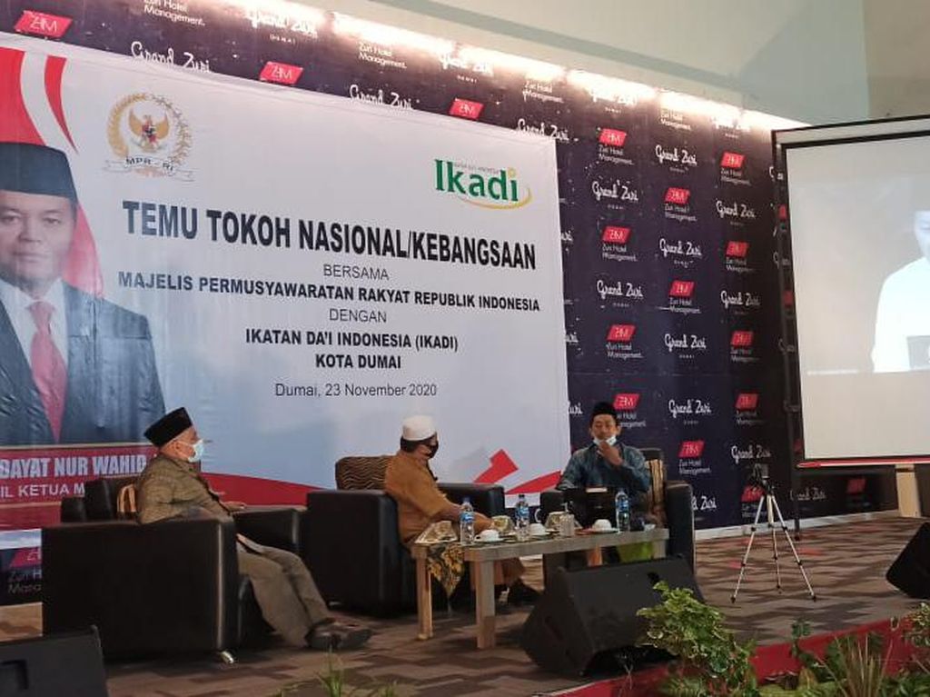 HNW Ungkap Pengorbanan Sultan Syarif Kasim II Beri Rp 1,3 T demi Negara HNW Ungkap Pengorbanan Sultan Syarif Kasim II Beri Rp 1,3 T demi Negara