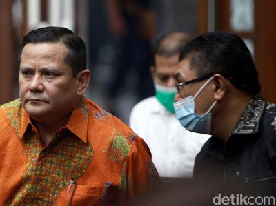 Momen Irjen Napoleon Bersaksi di Sidang Tommy Sumardi